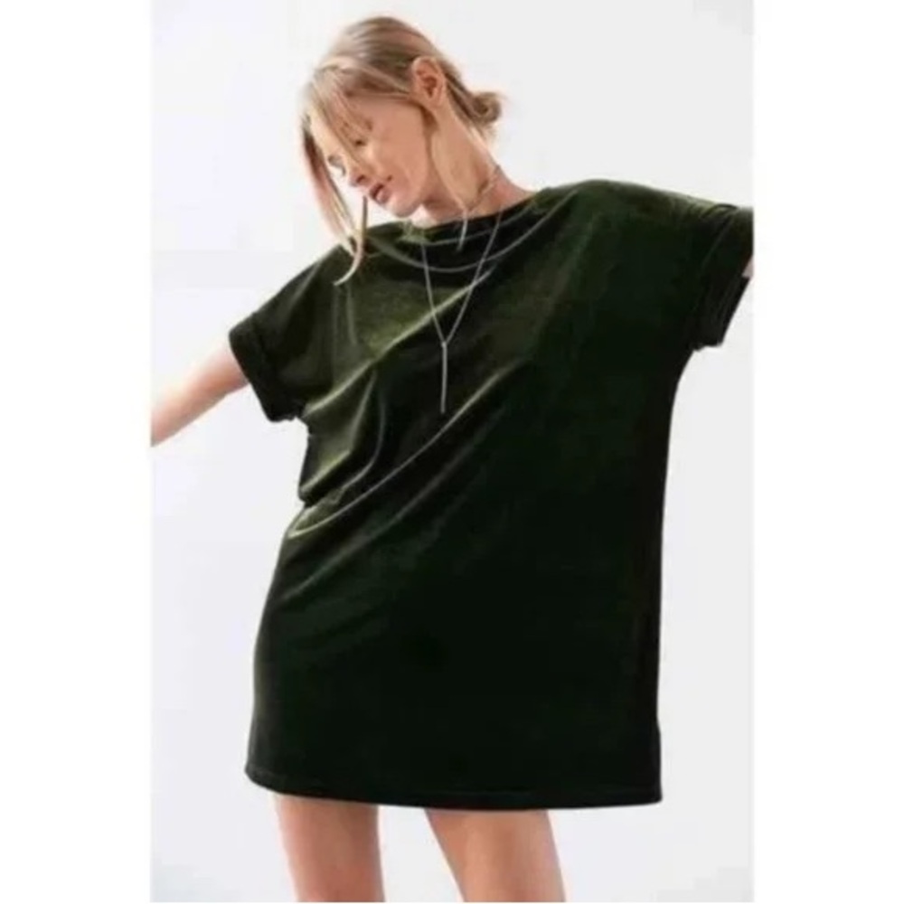 Urban Outfitters ecoté Green Velvet Dress